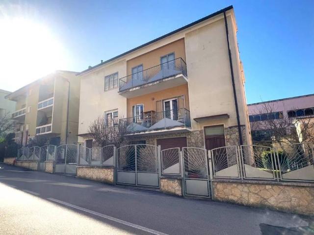 Villa in vendita a Fabriano AN