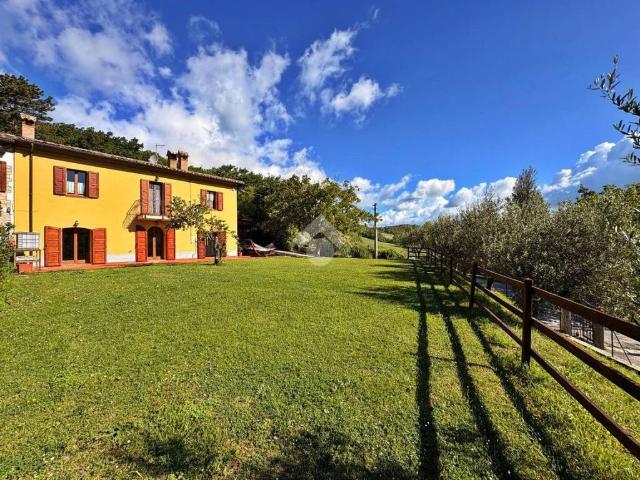 Villa in vendita a Fabriano AN
