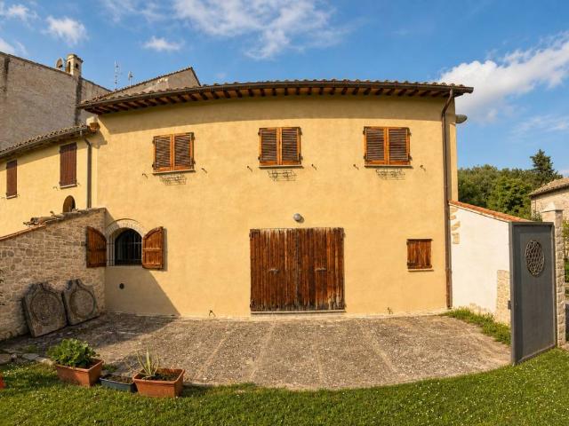 Villa in vendita a Fabriano AN
