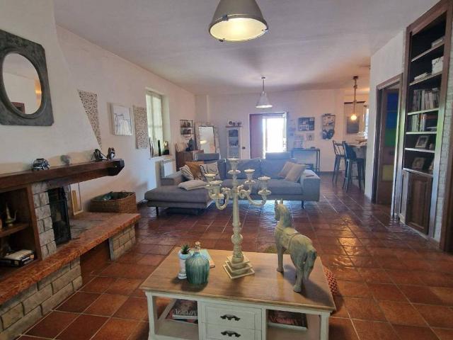 Villa in vendita a Fabrica di Roma VT