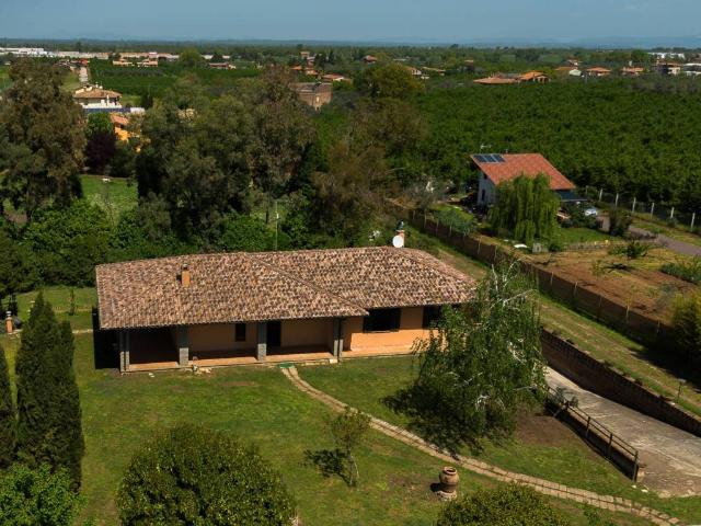 Villa in vendita a Fabrica di Roma VT