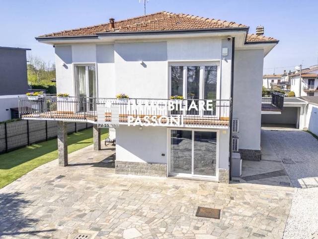 Villa in vendita a Fagnano Olona VA