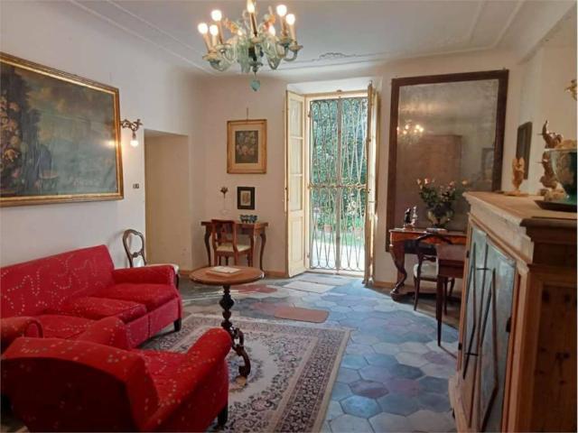 Villa in vendita a Falconara Marittima AN