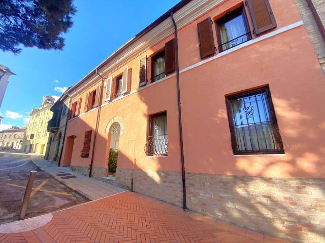 Villa in vendita a Falconara Marittima AN