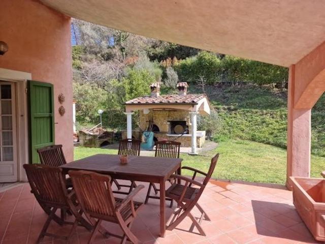Villa in vendita a Falcinello Sarzana 300 mq Rif: 1223837
