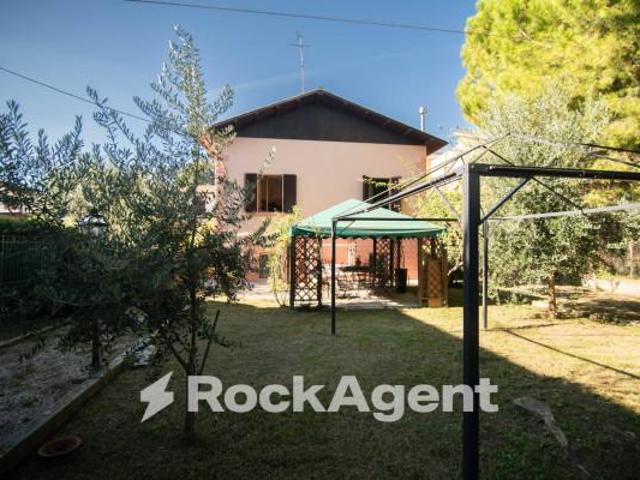 Villa in vendita a Fano