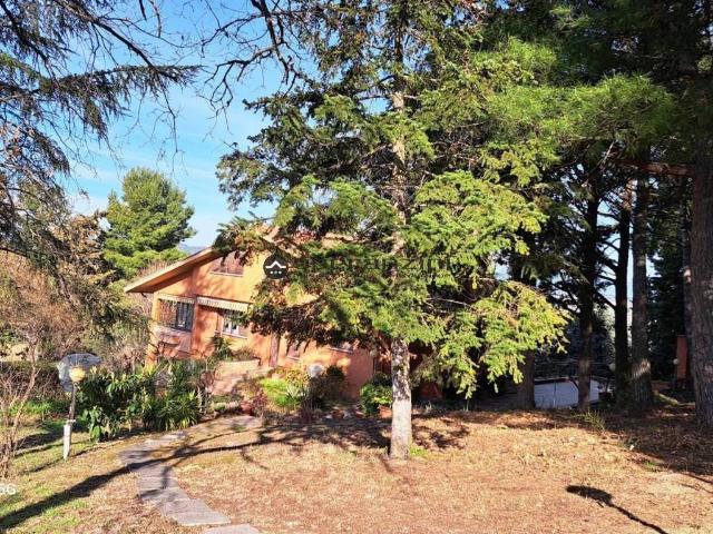 Villa in vendita a Fano PU