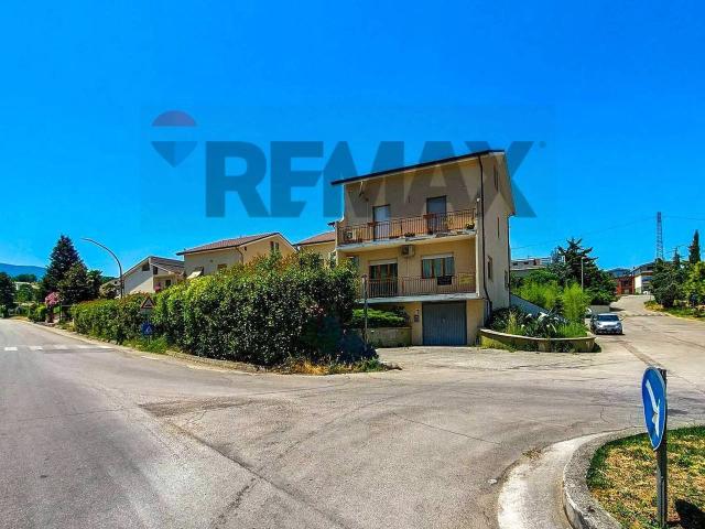 Villa in vendita a Fara Filiorum Petri