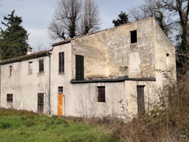 Villa in vendita a Fara Filiorum Petri CH
