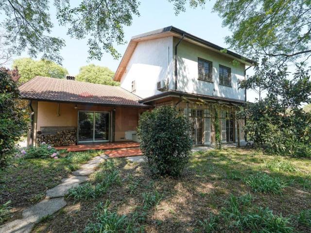 Villa in vendita a Fara Gera d'Adda BG