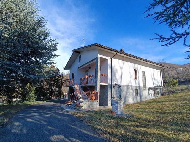 Villa in vendita a Farini