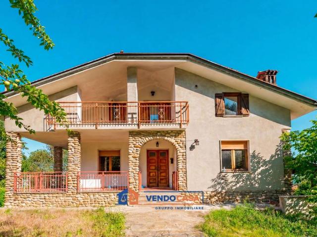 Villa in vendita a Feisoglio CN
