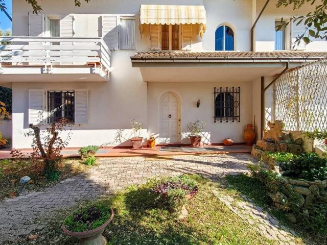 Villa in vendita a Fermo FM
