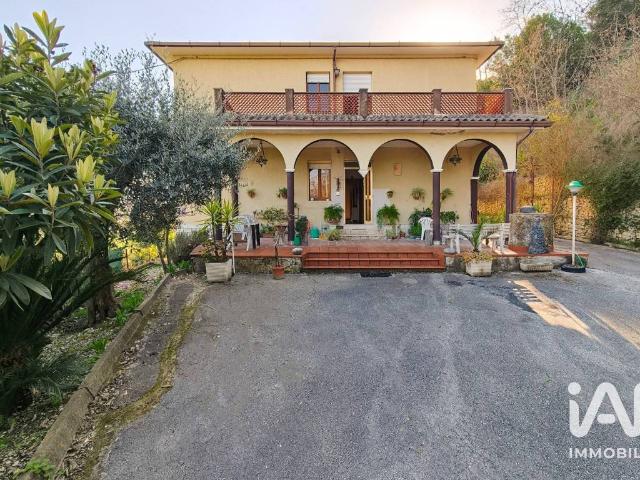 Villa in vendita a Fermo FM