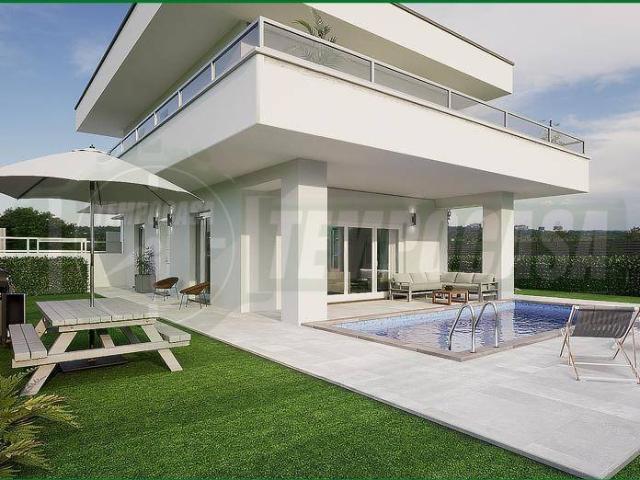 Villa in vendita a Ferno VA