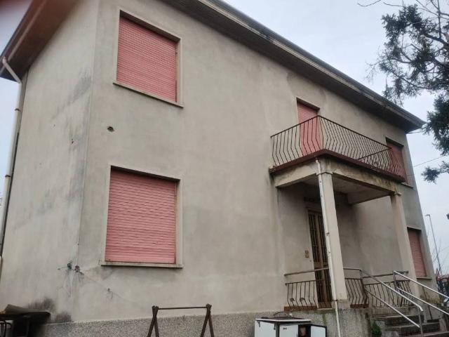 Villa in vendita a Ferno VA
