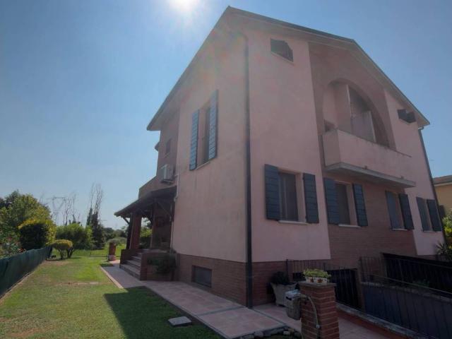 Villa in vendita a Ferrara FE