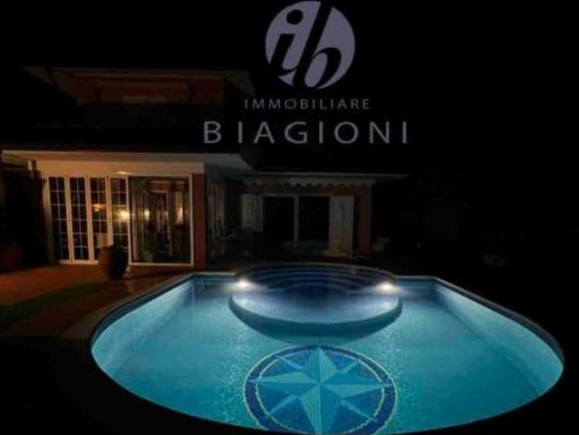 Villa in vendita a Fiumetto Pietrasanta 150 mq Rif: 1405206