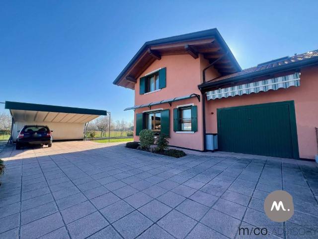 Villa in vendita a Fiume Veneto PN