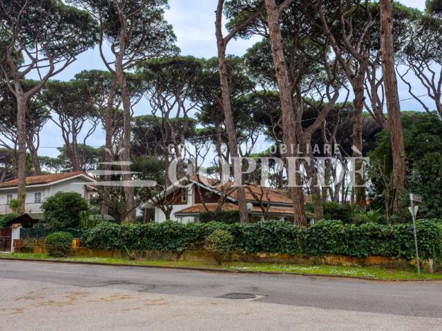 Villa in vendita a Fiumicino RM