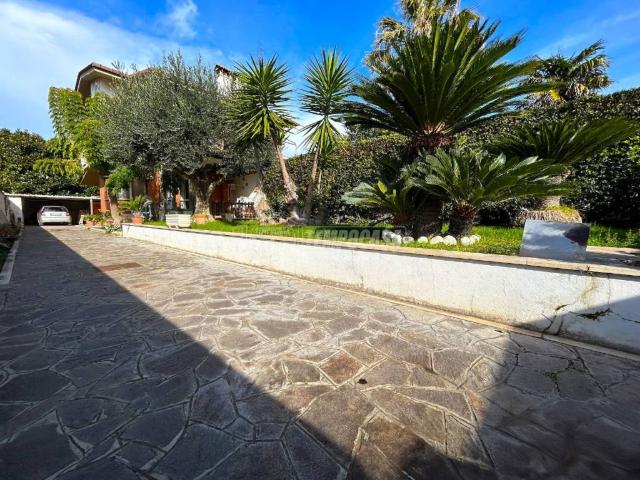 Villa in vendita a Fiumicino RM