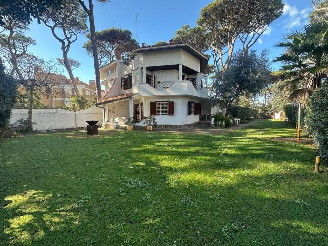 Villa in vendita a Fiumicino RM