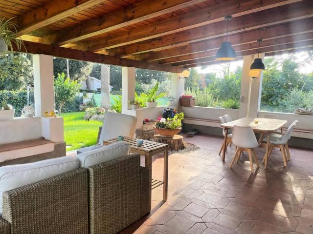 Villa in vendita a Fiumicino RM