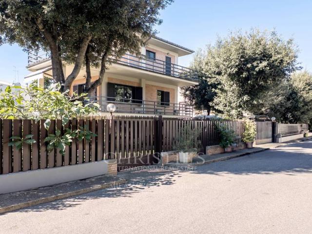 Villa in vendita a Fiumicino RM