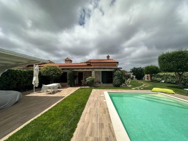 Villa in vendita a Fiumicino RM