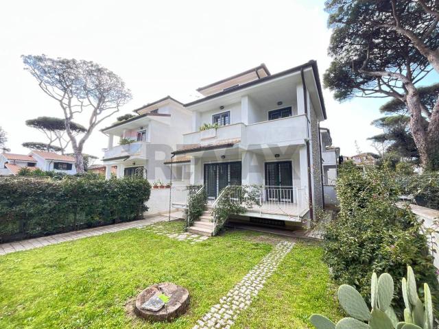 Villa in vendita a Fiumicino