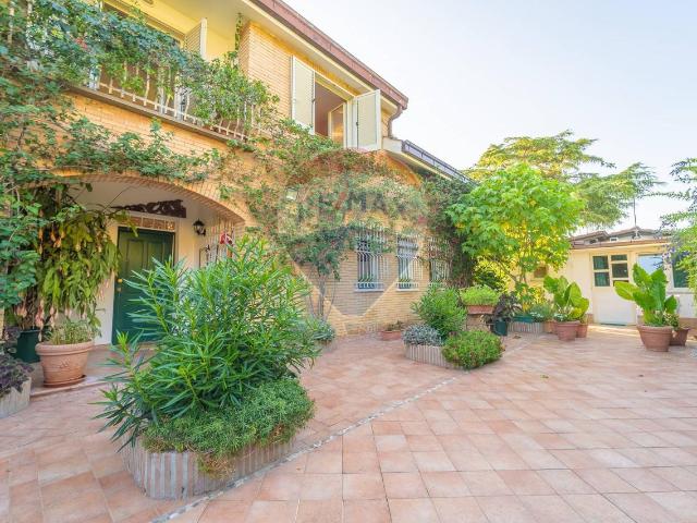 Villa in vendita a Fiumicino