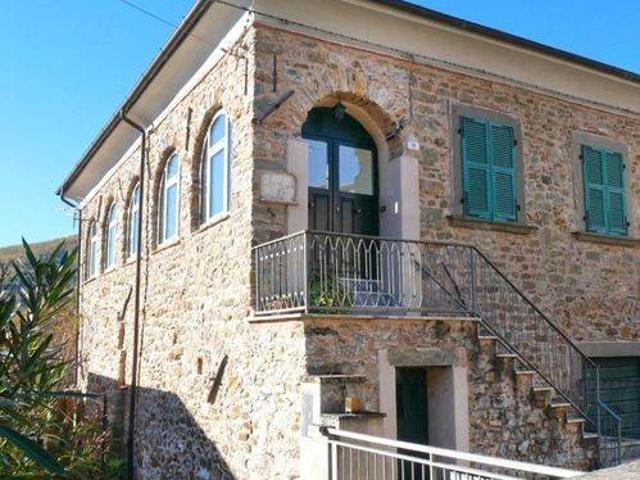 Villa in vendita a Fivizzano MS