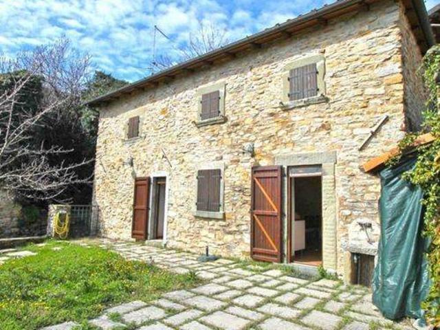 Villa in vendita a Fivizzano MS