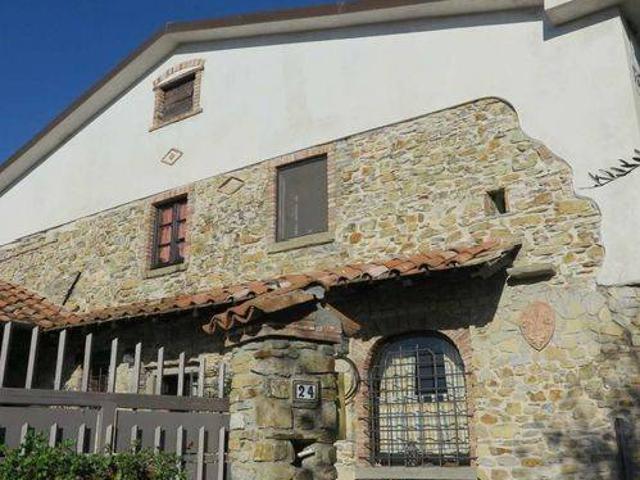 Villa in vendita a Fivizzano MS
