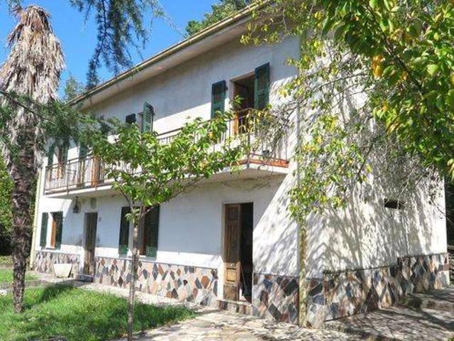 Villa in vendita a Fivizzano MS