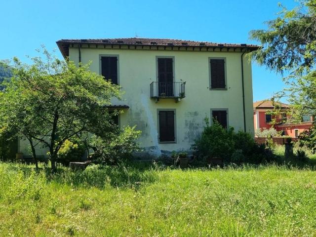 Villa in vendita a Fivizzano MS