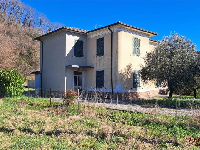 Villa in vendita a Filattiera