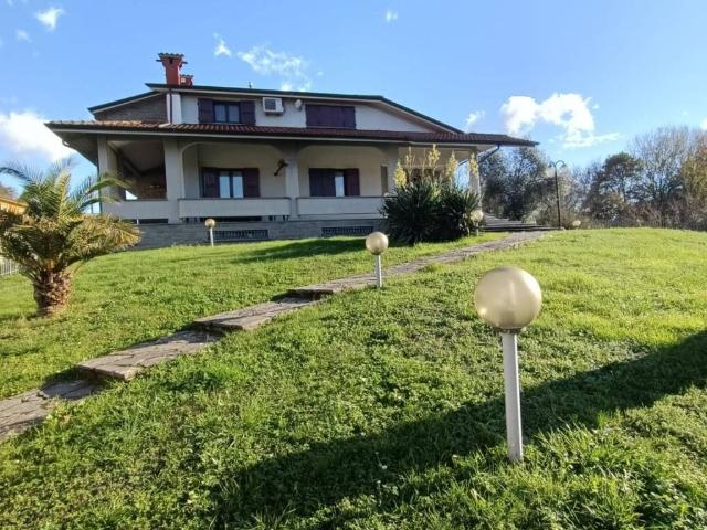 Villa in vendita a Filattiera MS