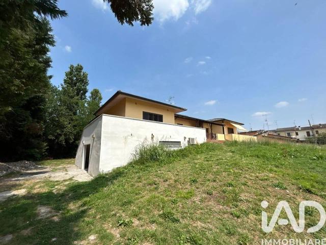 Villa in vendita a Finale Emilia