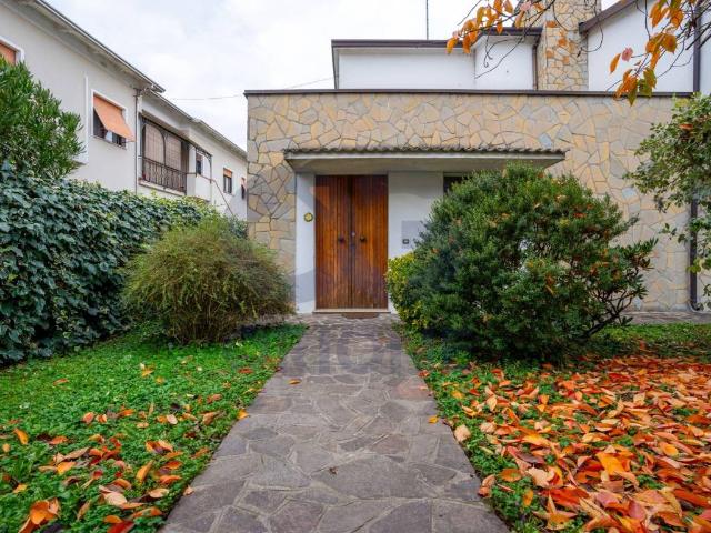 Villa in vendita a Finale Emilia MO