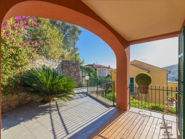 Villa in vendita a Finale Ligure SV