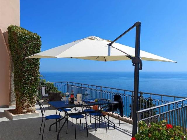 Villa in vendita a Finale Ligure SV