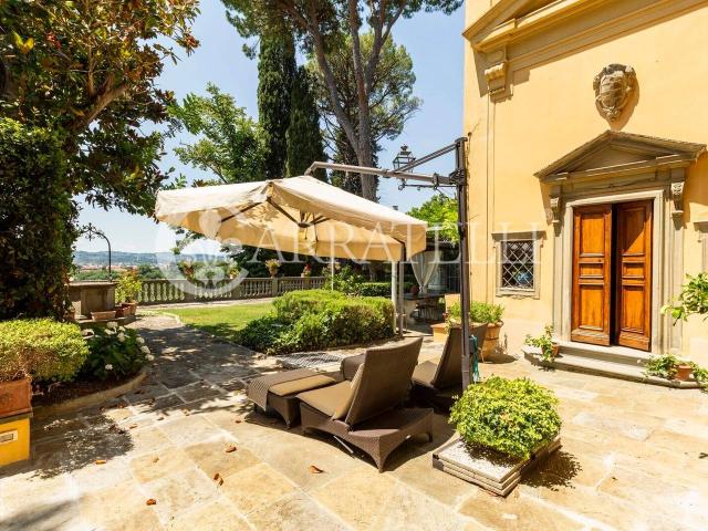 Villa in vendita a Firenze