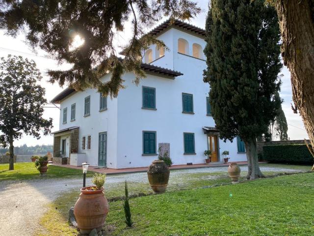 VILLA in VENDITA a FIRENZE CHIESANUOVA di 24 vani