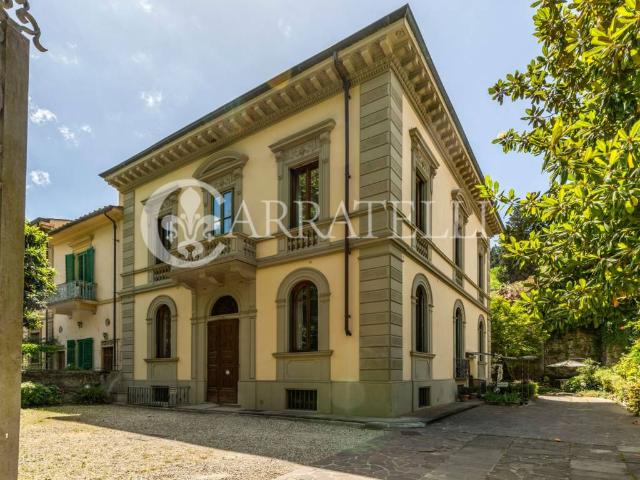 Villa in vendita a Firenze FI