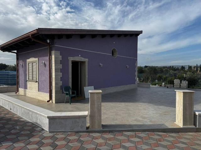 Villa in vendita a Floridia SR