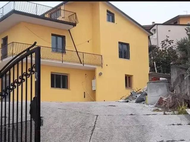 Villa in vendita a Fragneto Monforte BN