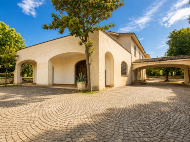 Villa in vendita a Frascati