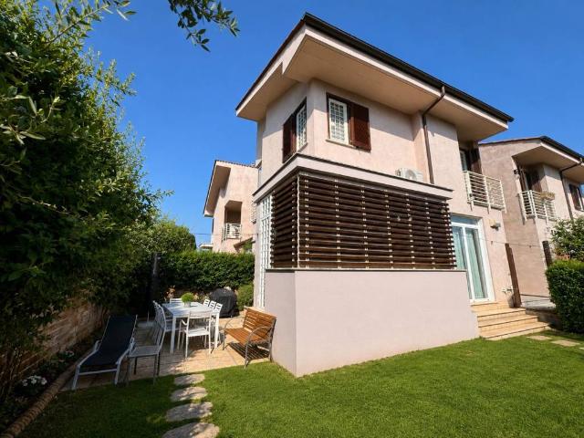 Villa in vendita a Frascati RM