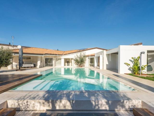 Villa in vendita a Frascati RM